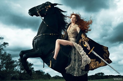 120 знаменитостей в журнале Vogue