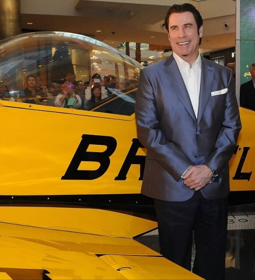 Джон Траволта на открытии магазина Breitling