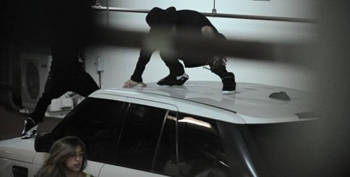 Джастин Бибер  решил устроить танца на крыше Range Rover