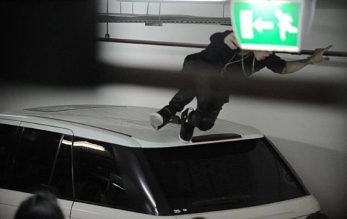 Джастин Бибер  решил устроить танца на крыше Range Rover